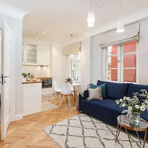 https://rent-like-home-apartament-plac-zamkowy.warsawhotelspoland.com