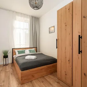 https://skyy4you-apartments-skytower.hotelswroclaw.com